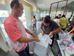 การรับมอบ-ส่งมอบ หีบบัตรเลือกตั้งและอุปกรณ์หน่วยเลือกตั้งสมา